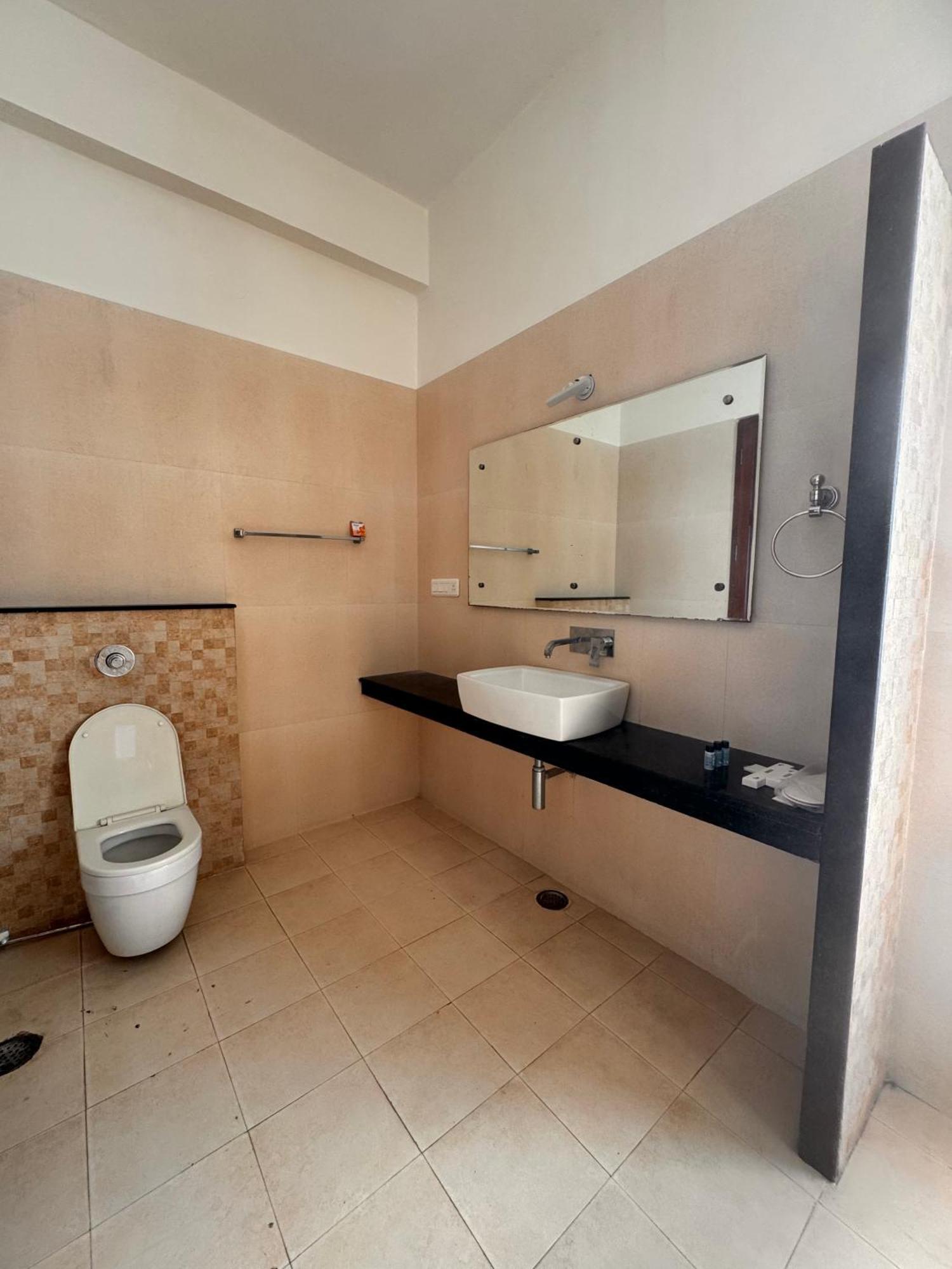 לקנאו Hl Grand Hotel מראה חיצוני תמונה